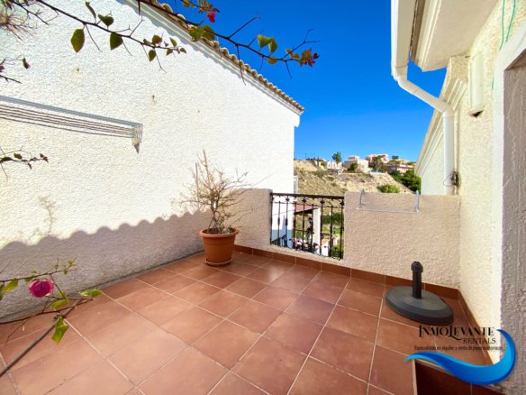 Alquiler  bungalow en Pueblo Acantilado