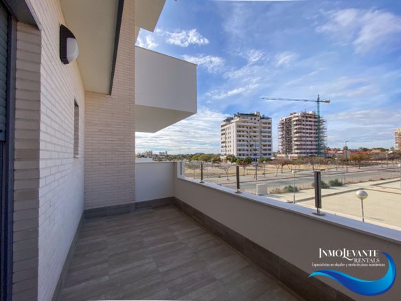 Piso Nuevo con Piscina en Campello: 2 Dormitorios y Garaje