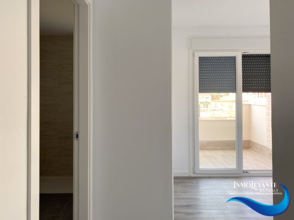 Piso Nuevo con Piscina en Campello: 2 Dormitorios y Garaje