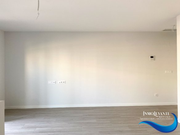 Piso Nuevo con Piscina en Campello: 2 Dormitorios y Garaje