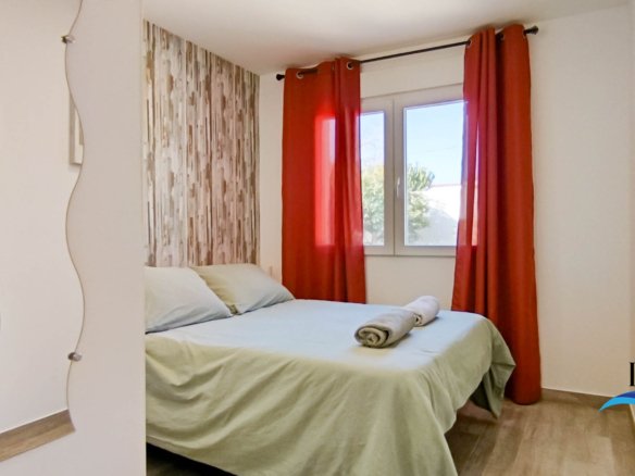 Villa en alquiler en El Campello con piscina privada y jardín – Ideal para vacaciones
